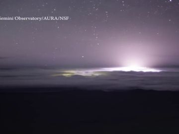 La erupción del volcán Kilauea deja resplandores espectaculares desde el cielo La erupción del volcán Kilauea deja resplandores espectaculares desde el cielo