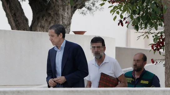 laSexta Noticias 14:00 (23-05-18) La UCO traslada a Eduardo Zaplana a Madrid para registrar su casa y su oficina laSexta Noticias 14:00 (23-05-18) La UCO traslada a Eduardo Zaplana a Madrid para registrar su casa y su oficina