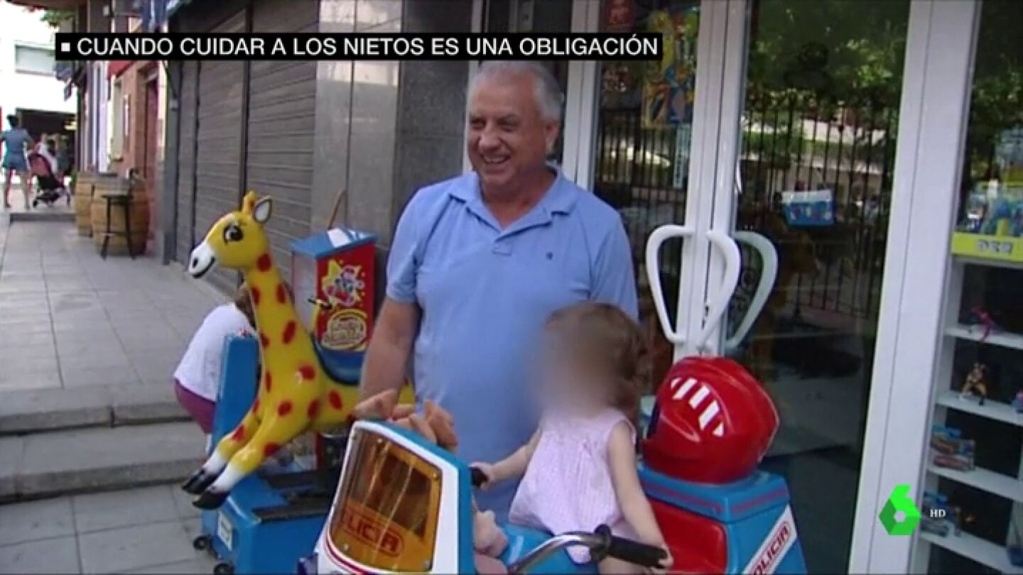 La realidad de los abuelos esclavos: s&oacute;lo una de cada nueve personas mayores cuida a sus nietos por decisi&oacute;n propia