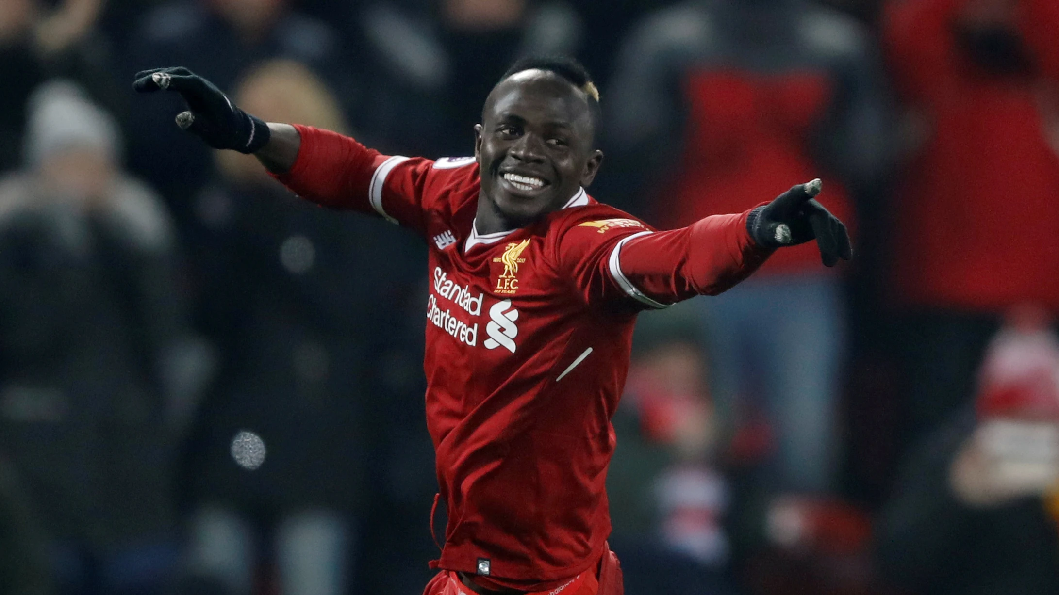 Mané celebra un gol con el Liverpool