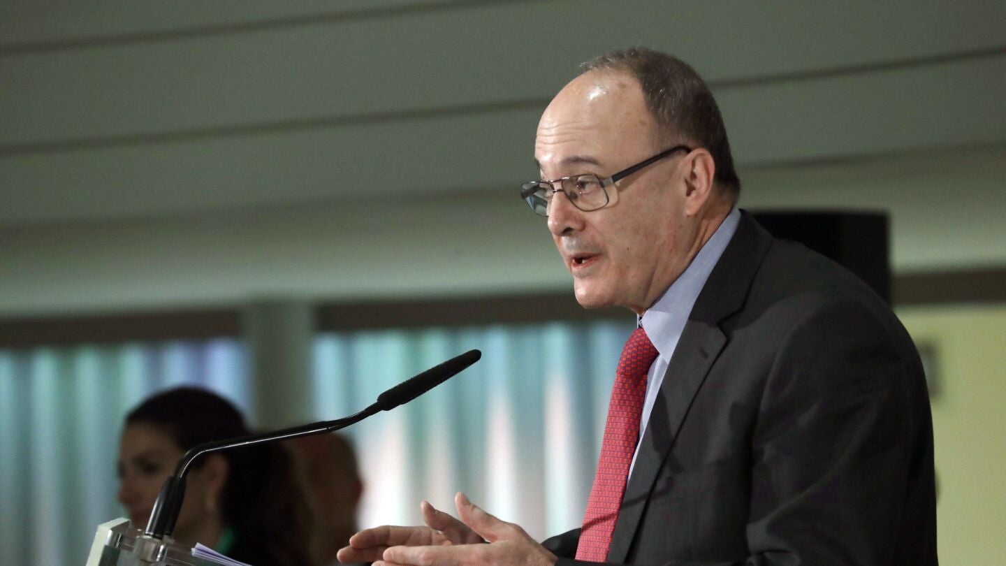 El gobernador del Banco de Espa&ntilde;a, Luis Mar&iacute;a Linde