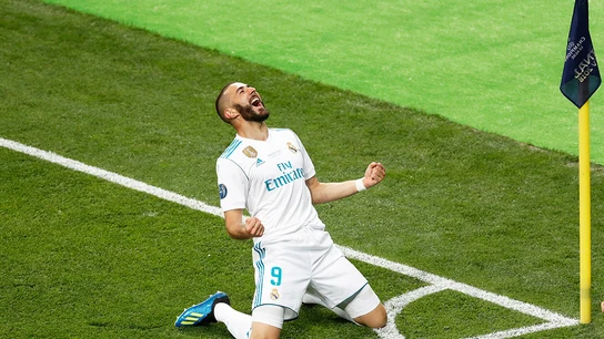 El Real Madrid Karim Benzema celebra marcar el 1-0 en la final  El Real Madrid Karim Benzema celebra marcar el 1-0 en la final