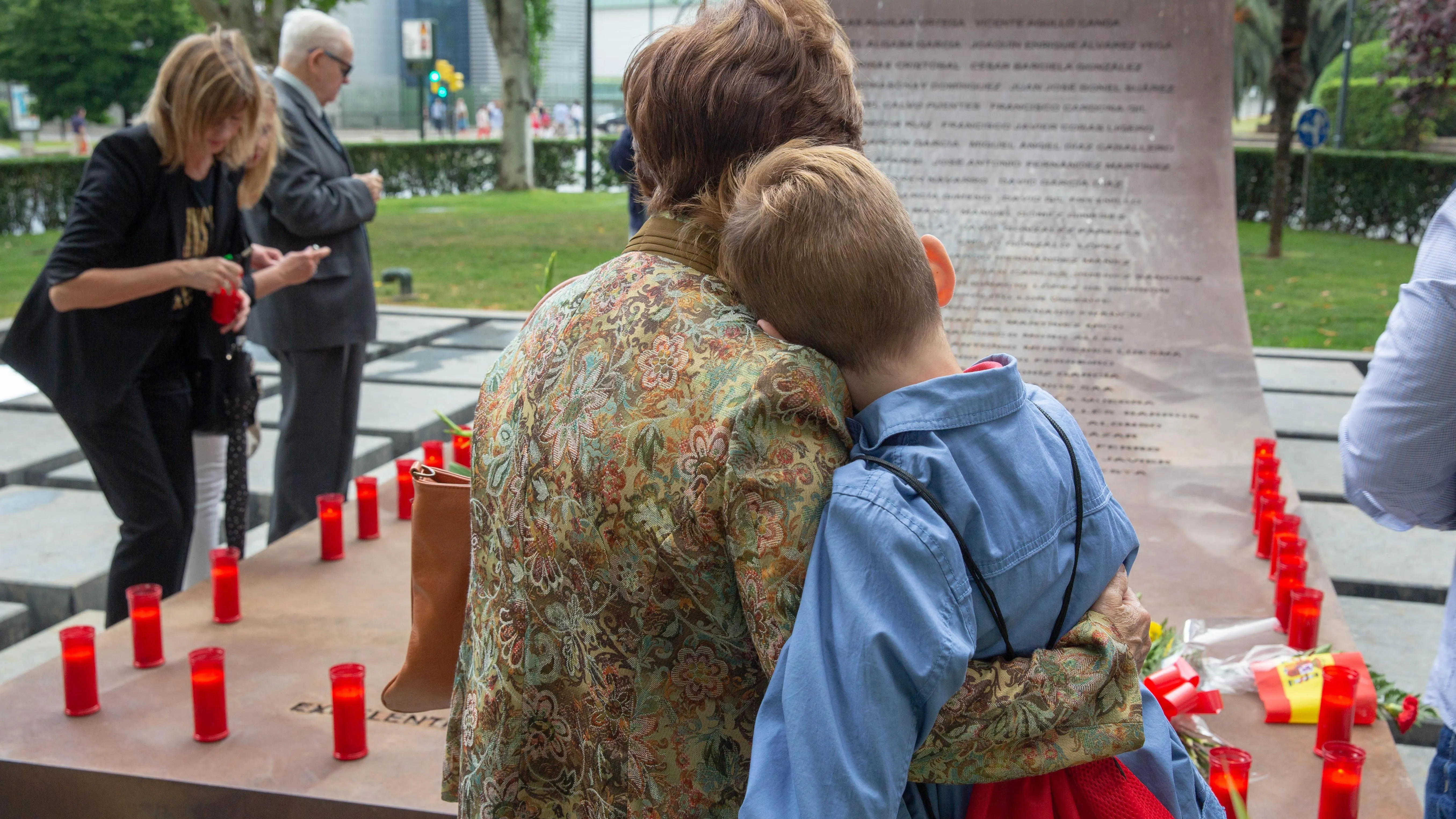 Homenaje de las familias a los 62 militares fallecidos en el accidente del Yak-42