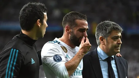 Dani Carvajal se retira lesionado de la final de Kiev. Dani Carvajal se retira lesionado de la final de Kiev.