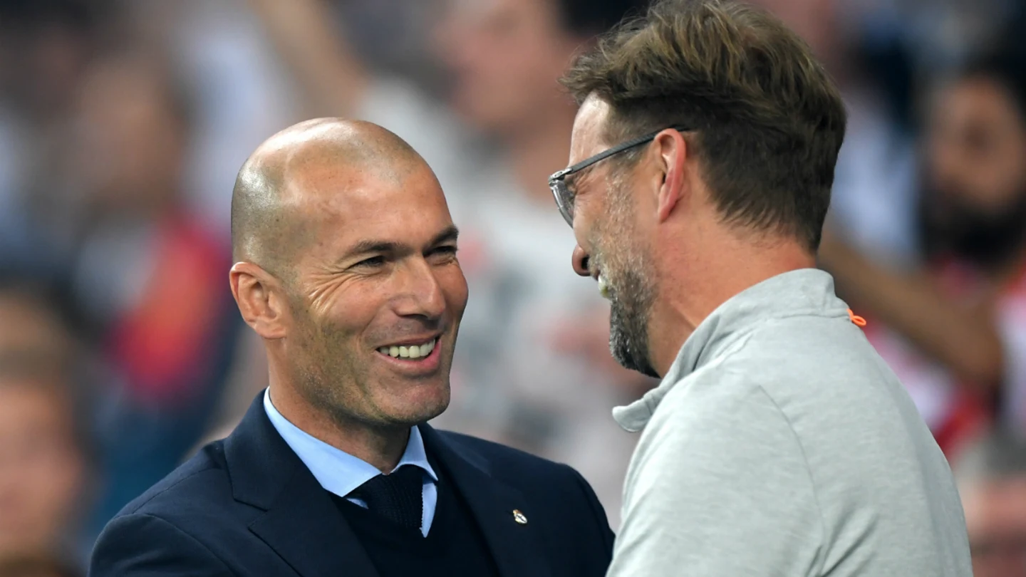 Zidane y Klopp se saludan Zidane y Klopp se saludan