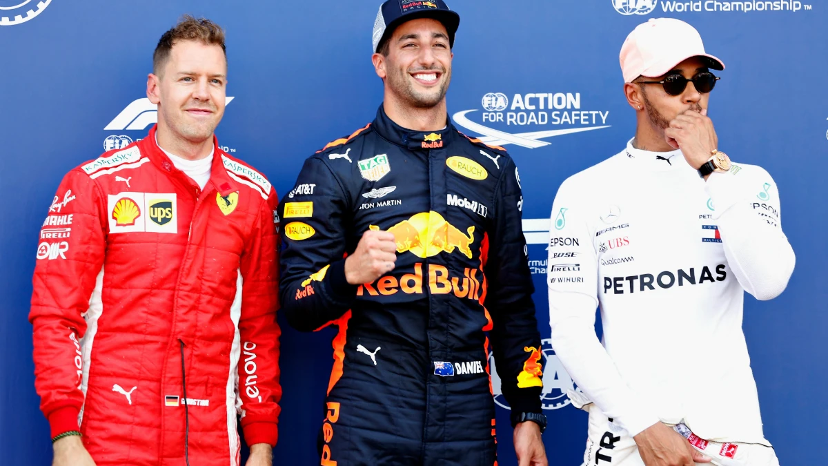 Daniel Ricciardo, con Vettel y Hamilton