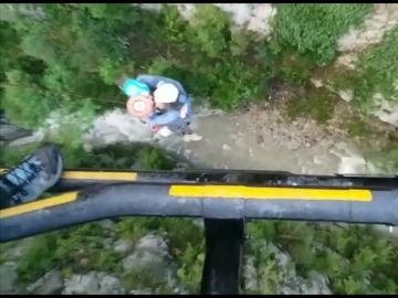 Momento del rescate en Foz de Fago, Huesca Momento del rescate en Foz de Fago, Huesca