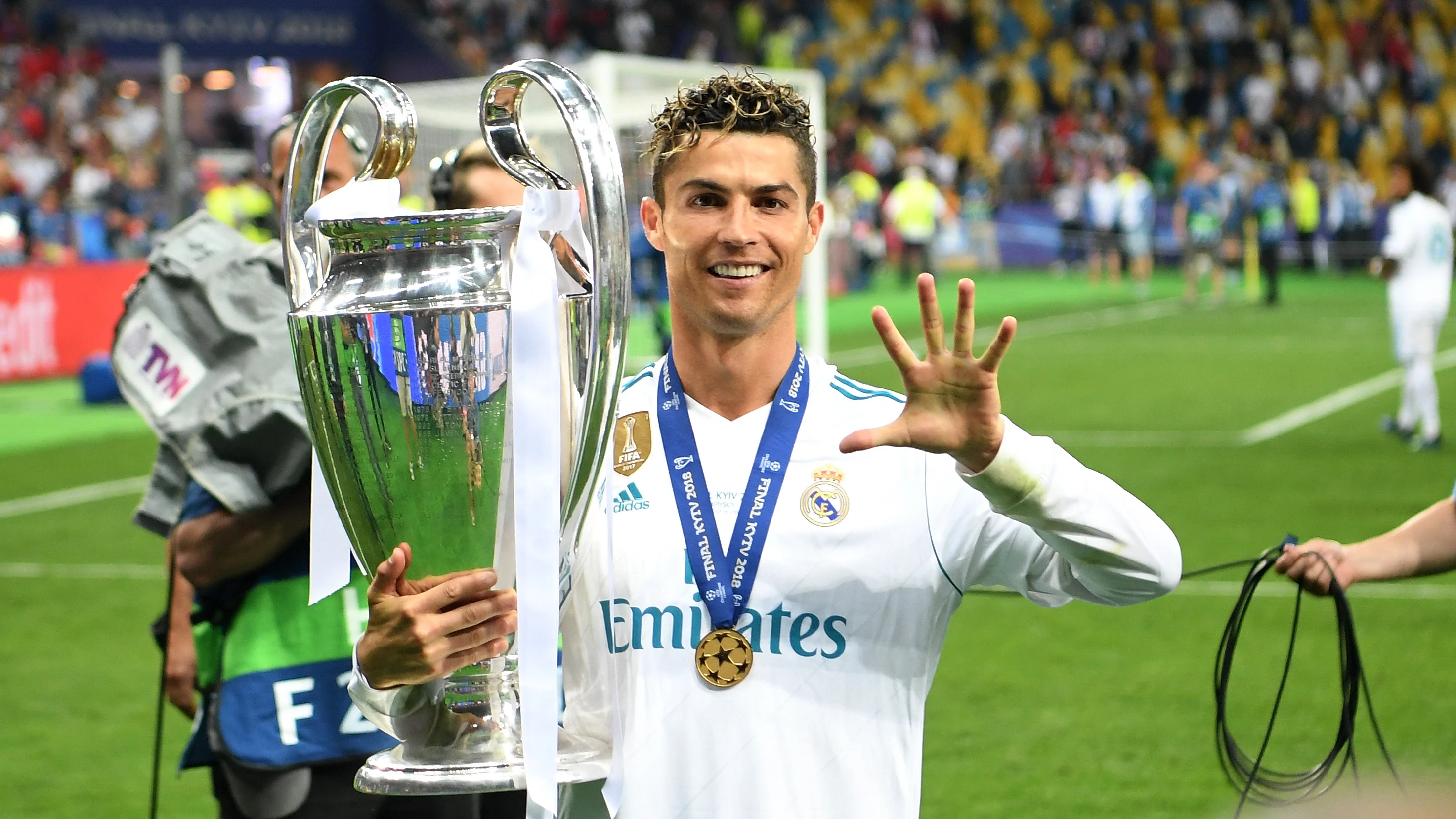 Cristiano Ronaldo celebra su quinta Champions