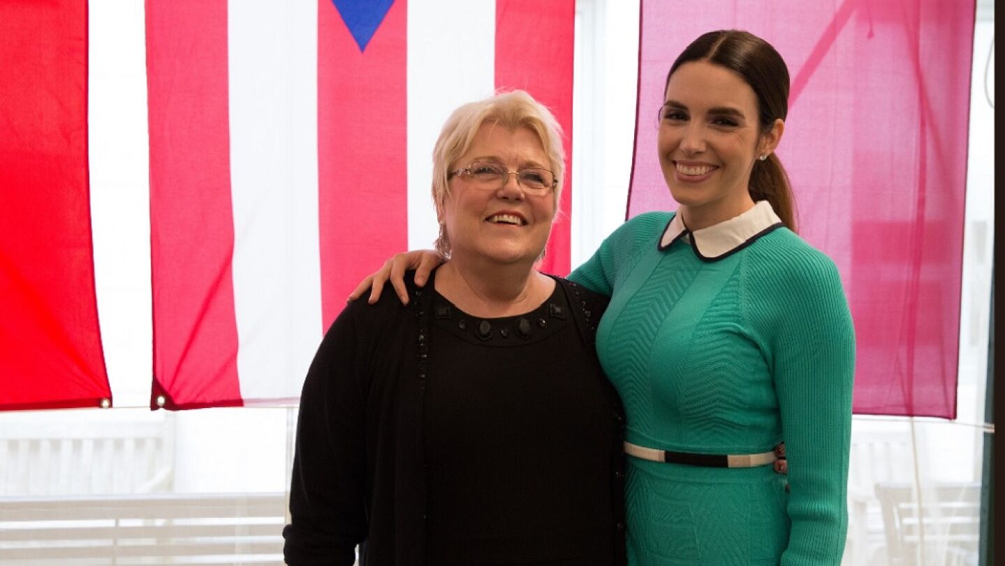 Profesora de Harvard con su alumna