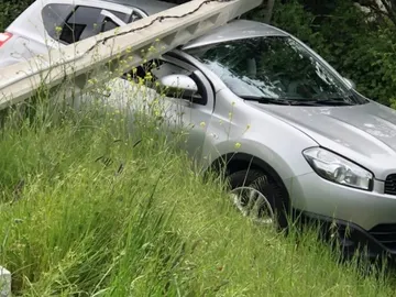 Un coche radar camuflado de la DGT Un coche radar camuflado de la DGT