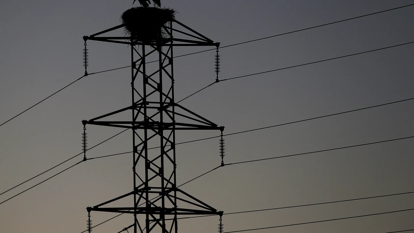 Imagen de un tendido eléctrico Imagen de un tendido eléctrico