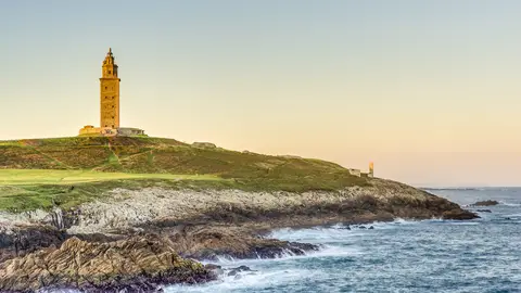 A Coruña. Torre de Hércules Vacaciones, pero sin dejarnos el presupuesto