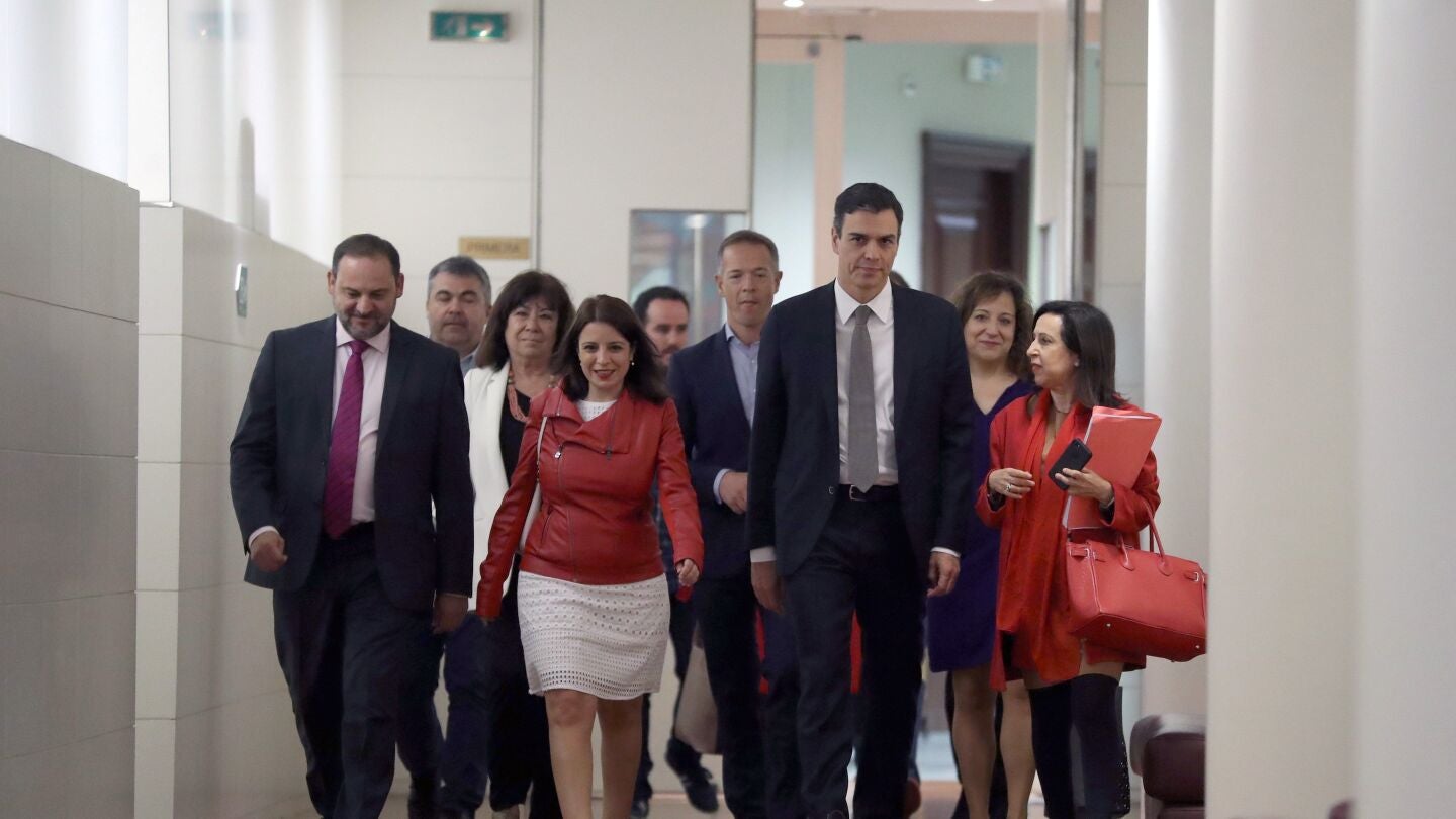 Reuni&oacute;n del PSOE en el Congreso de los Diputados
