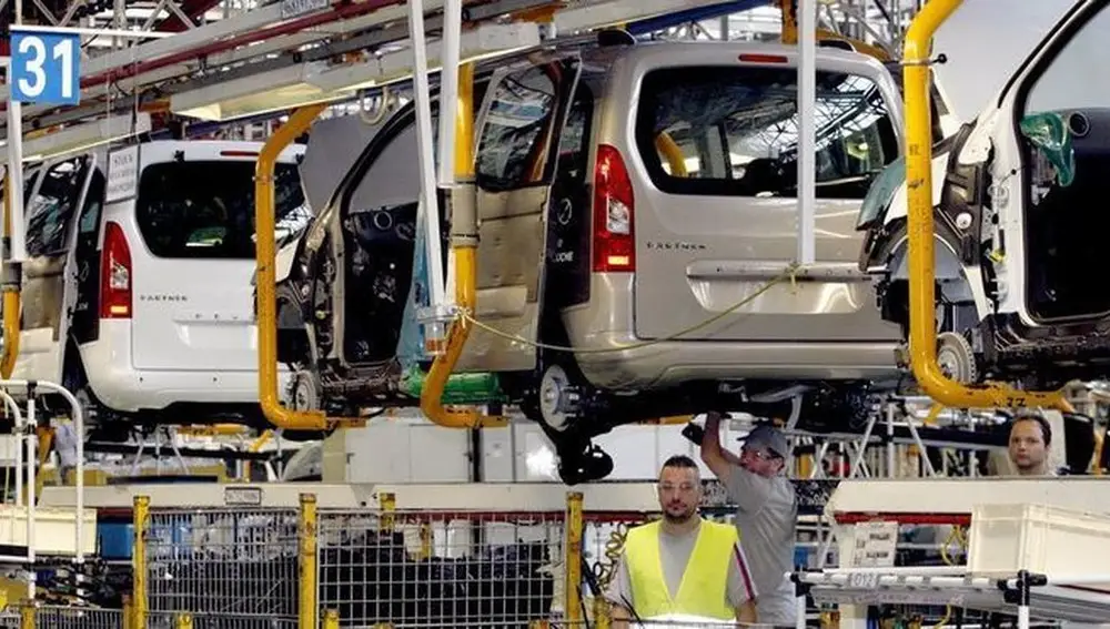 La producción de vehículos en España aumenta un 31% en abril 