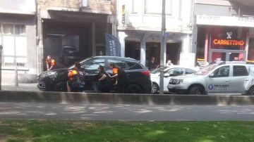 Los agentes en la zona del tiroteo en Lieja