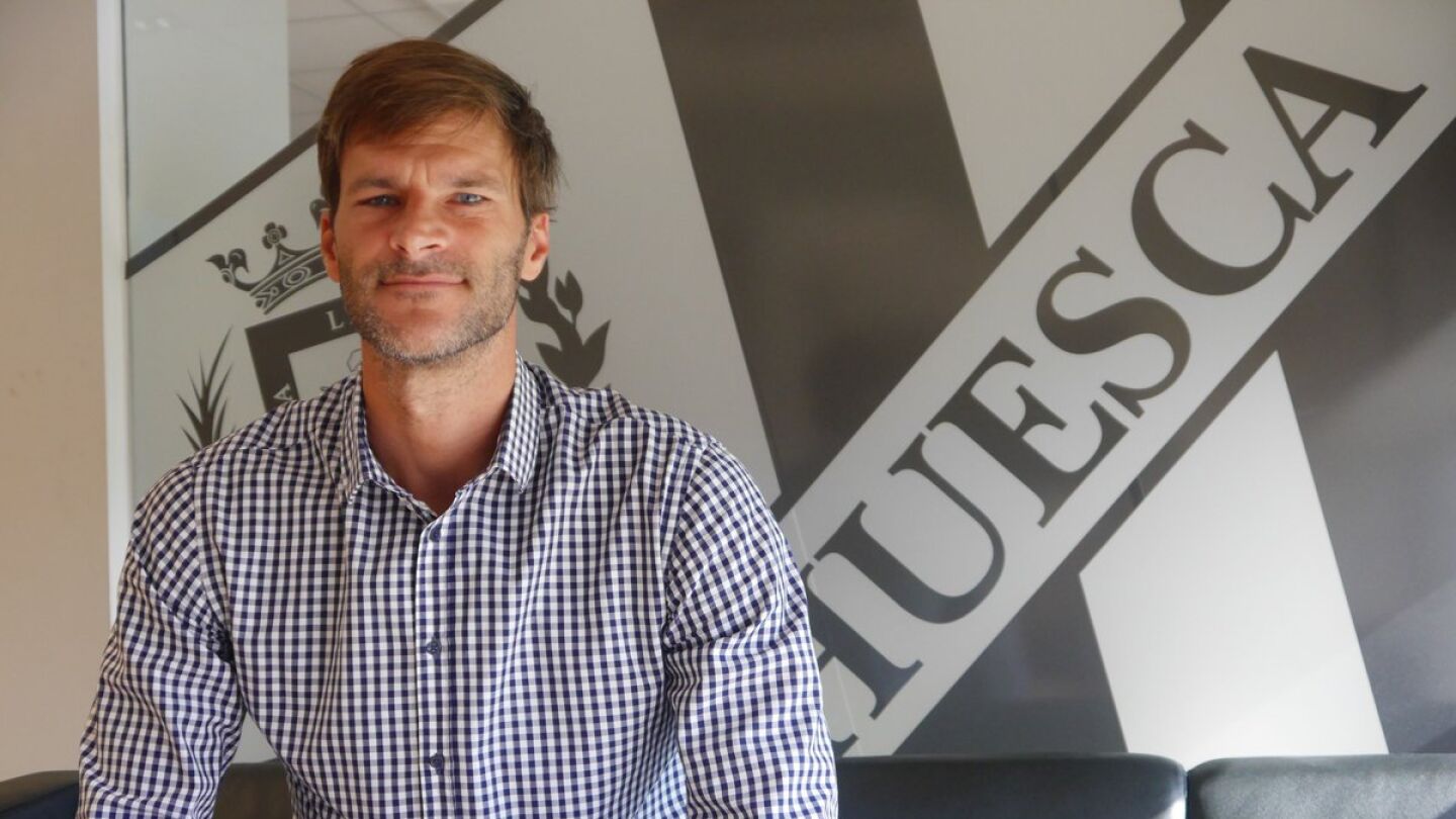 Leo Franco, nuevo t&eacute;cnico del Huesca