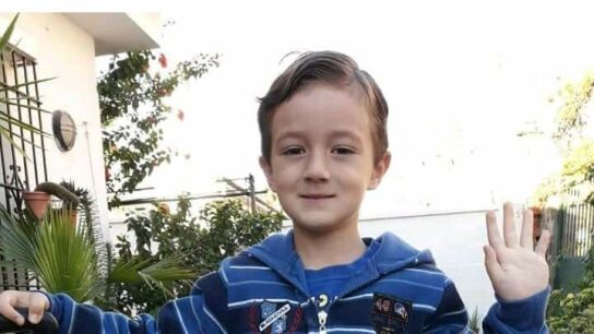 La familia del peque&ntilde;o difunde su foto para intentar dar con el menor