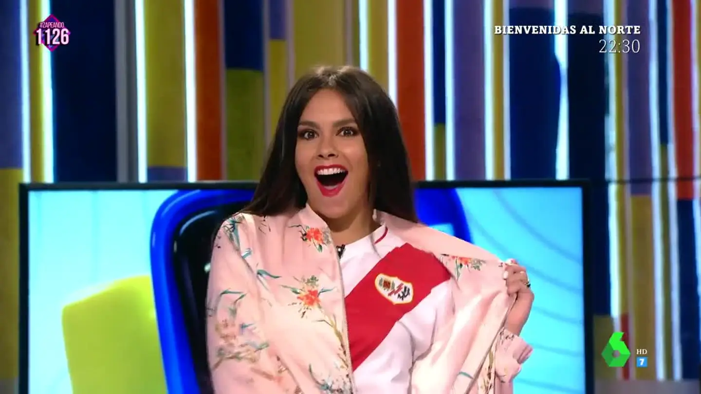 La efusiva celebración de Cristina Pedroche porque "¡el Rayo es de Primera!" La efusiva celebración de Cristina Pedroche porque "¡el Rayo es de Primera!"