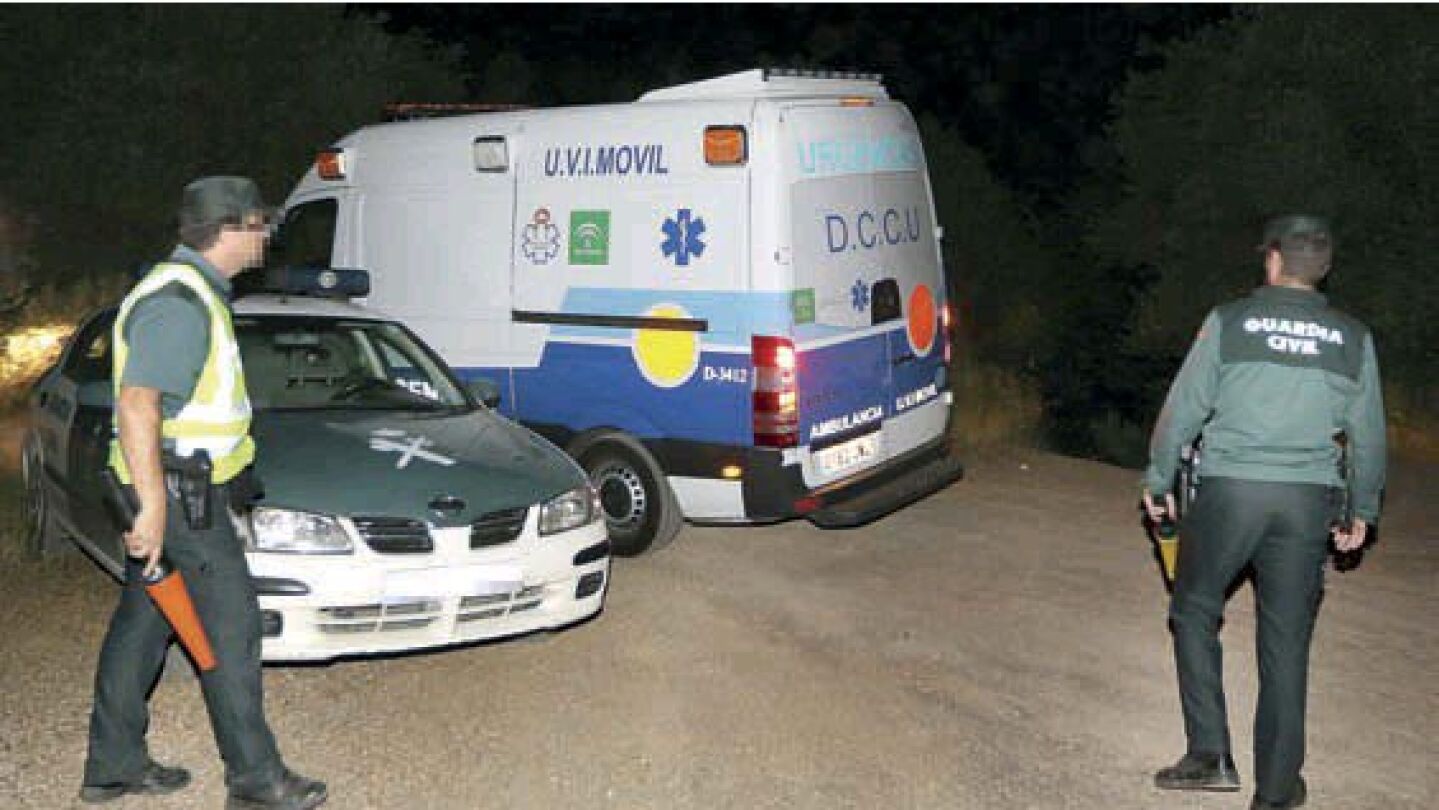 Agentes de la Guardia Civil durante el dispositivo de b&uacute;squeda del menor