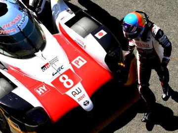 Fernando Alonso, con el Toyota LMP1 Fernando Alonso, con el Toyota LMP1