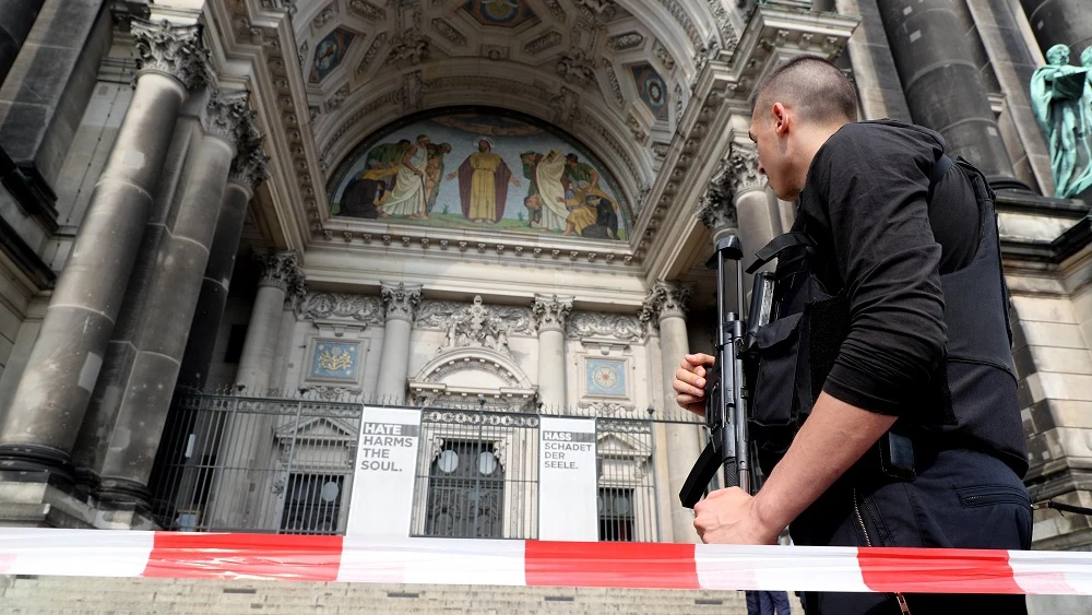 Dos heridos en un tiroteo en la catedral de Berlín