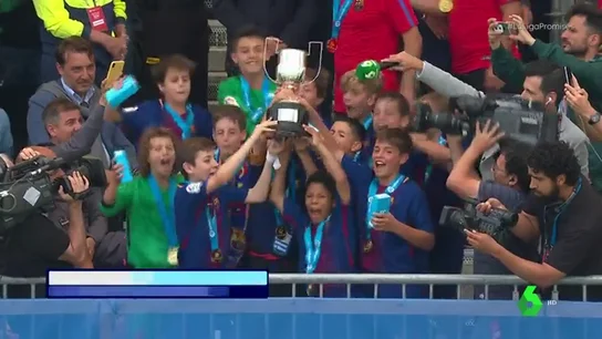<p>El Barcelona se proclama campeón de LaLiga Promises con un gol de Iván ante el Espanyol</p> <p>El Barcelona se proclama campeón de LaLiga Promises con un gol de Iván ante el Espanyol</p>