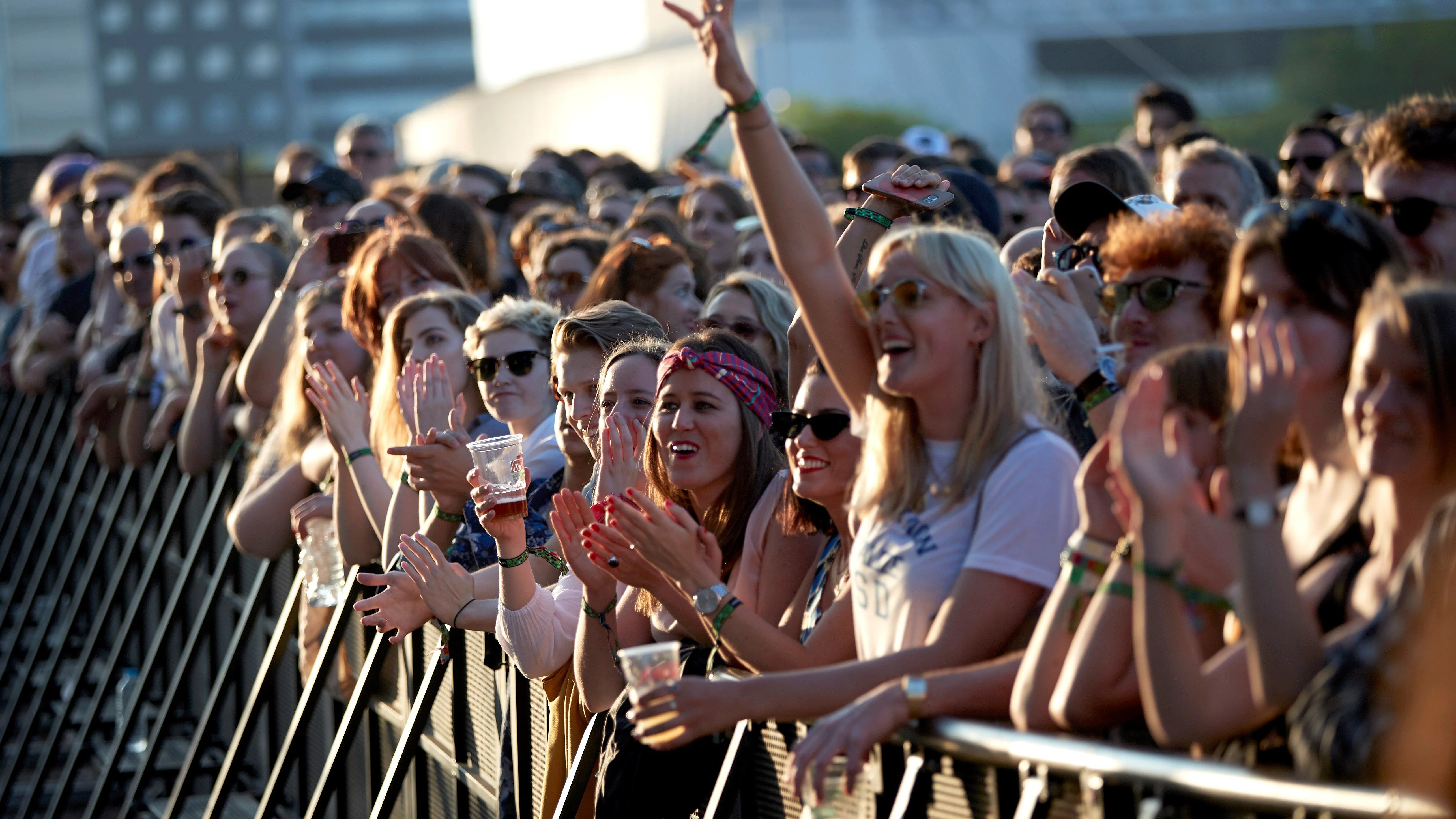 El público disfruta durante la tercera jornada del festival de música Primavera Sound