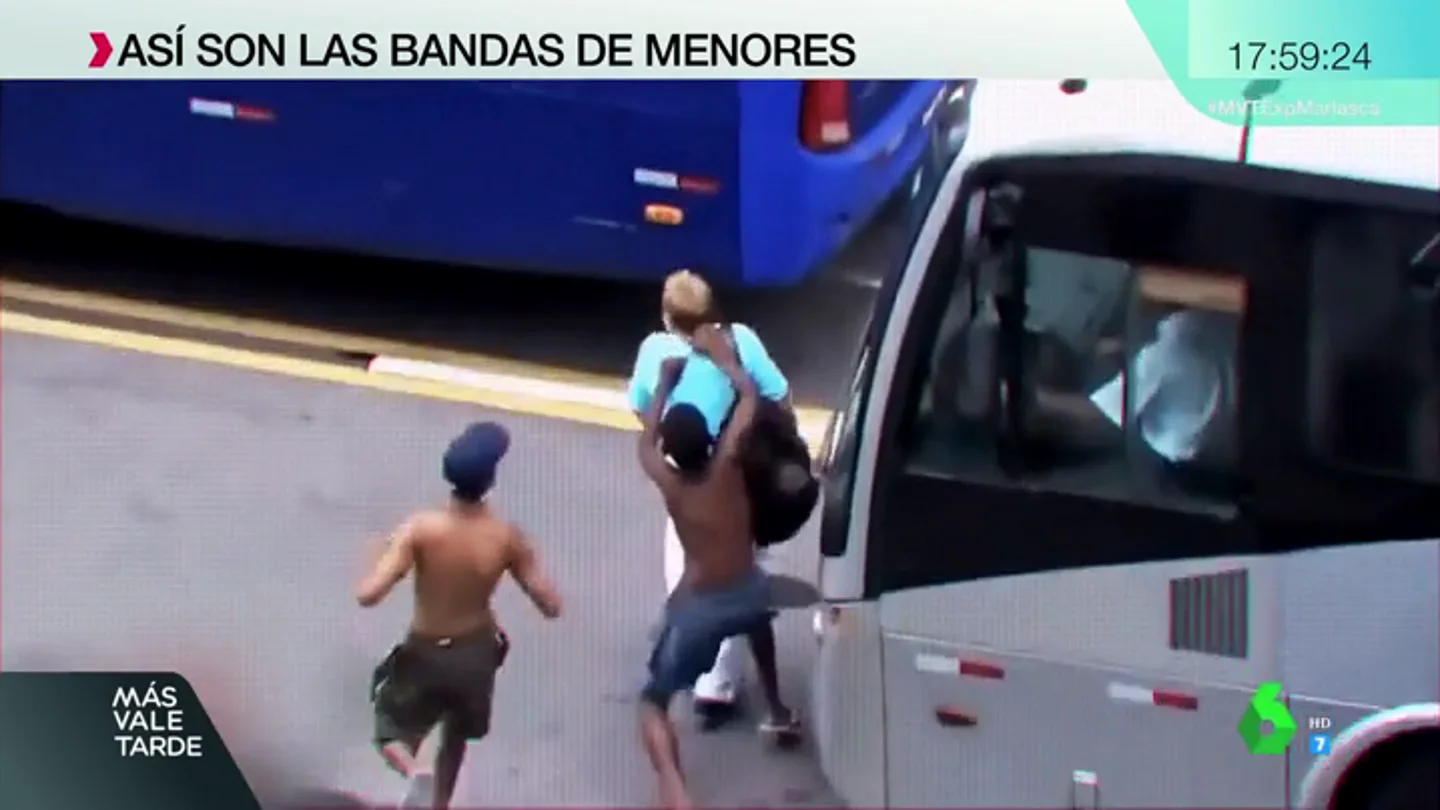 <p>Aspirar con una mano y robar y agredir con otra: las otras 'bandas del disolvente' repartidas por el mundo</p> <p>Aspirar con una mano y robar y agredir con otra: las otras 'bandas del disolvente' repartidas por el mundo</p>