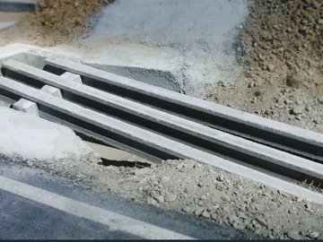 Reducir las muertes por salida de vía ahora es posible gracias al sistema de seguridad vial Crossafe Reducir las muertes por salida de vía ahora es posible gracias al sistema de seguridad vial Crossafe