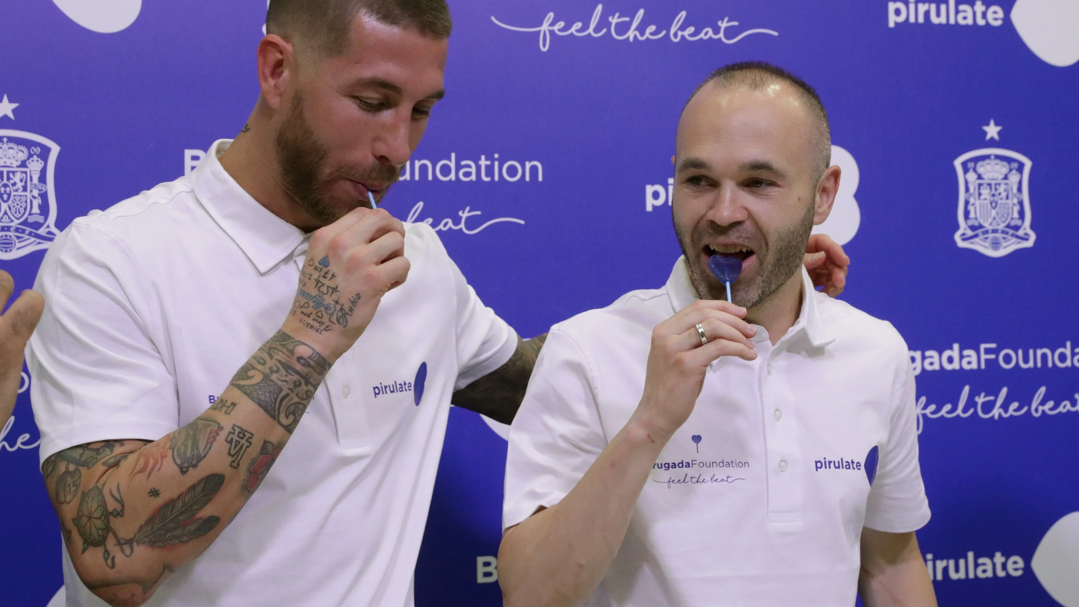 Ramos e Iniesta, durante el acto de presentación de la acción solidaria para investigar la muerte súbita