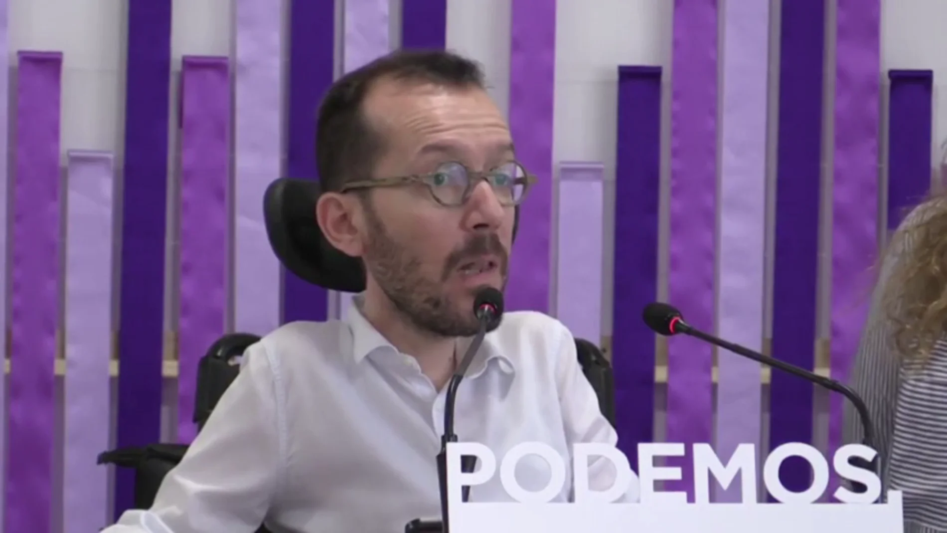 <p>Podemos pide a Sánchez que los permisos de paternidad sean ya iguales e intransferibles y que se mejoren las pensiones</p>