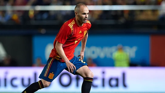 Andrés Iniesta, jugando con la selección española Andrés Iniesta, jugando con la selección española