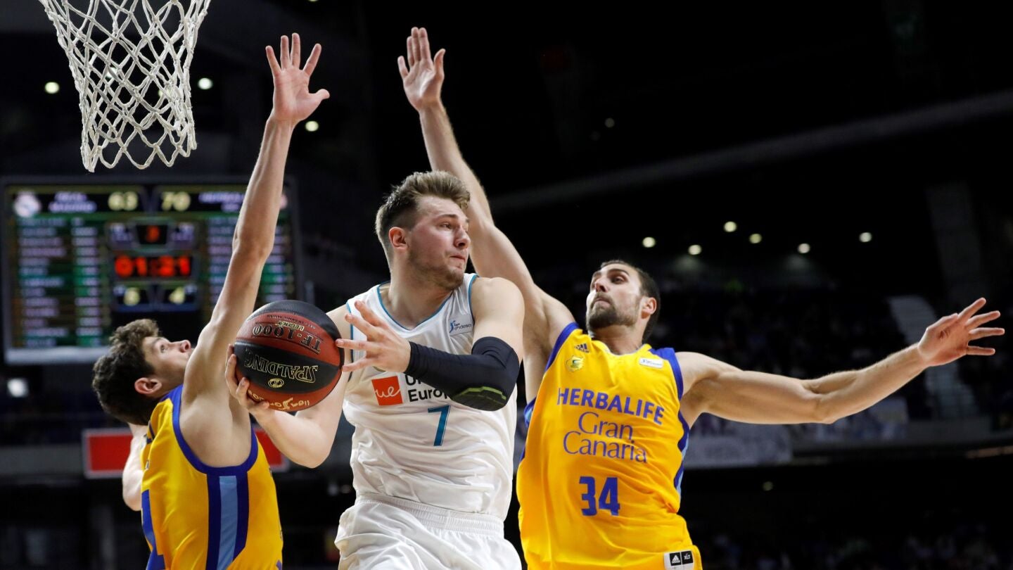 Luka Doncic, en acci&oacute;n ante el Gran Canaria