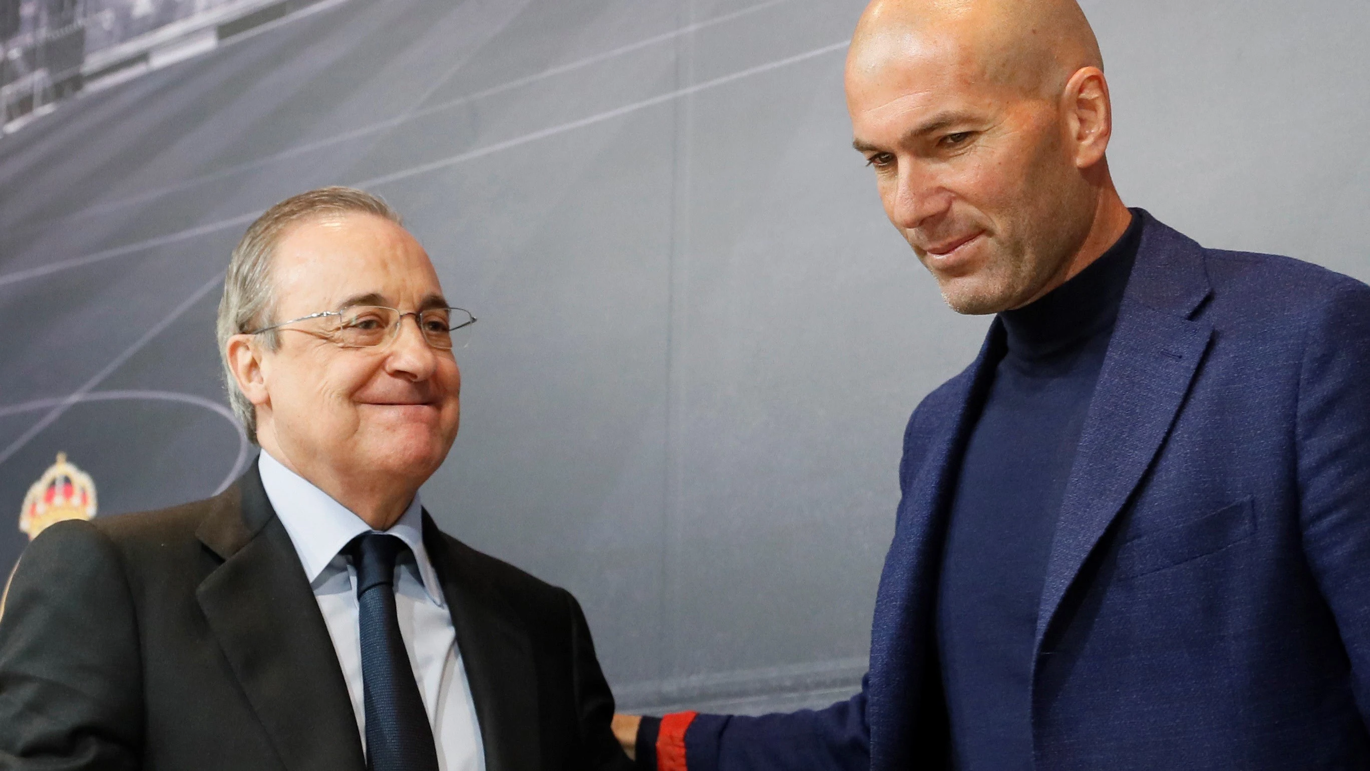 Zidane y Florentino en la rueda de prensa del adiós del francés