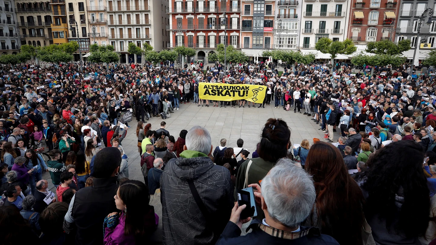 Manifestación en Pamplona por las detenciones e ingreso en prisión de cuatro de los condenados por la agresión a dos guardias civiles y sus parejas en Alsasua Manifestación en Pamplona por las detenciones e ingreso en prisión de cuatro de los condenados por la agresión a dos guardias civiles y sus parejas en Alsasua