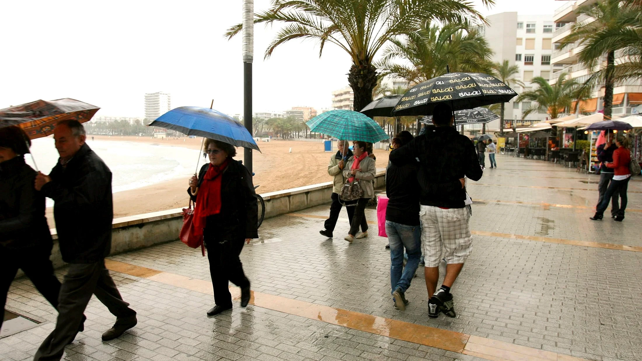 Tormenta en la playa de Salou