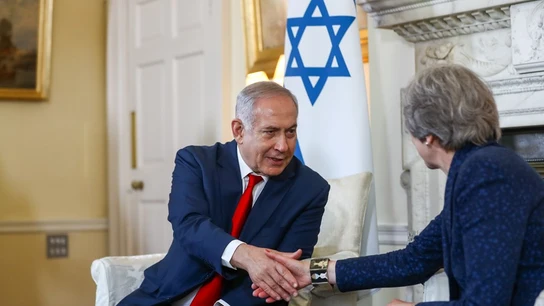 Theresa May con Benjamin Netanyahu Theresa May con Benjamin Netanyahu