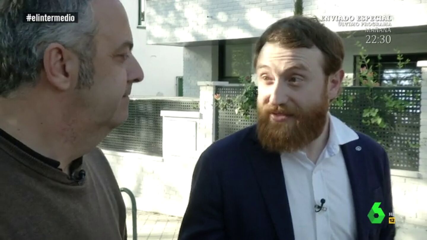 <p>La 'antientrevista' de Manuel Burque a Emilio Silva sobre por qu&eacute; "los rojos trastornan a Espa&ntilde;a cambiando el nombre de las calles franquistas"</p>
