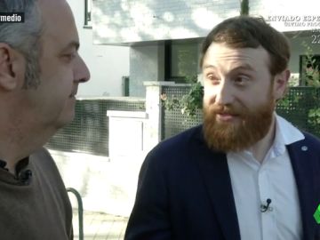 <p>La 'antientrevista' de Manuel Burque a Emilio Silva sobre por qué "los rojos trastornan a España cambiando el nombre de las calles franquistas"</p> <p>La 'antientrevista' de Manuel Burque a Emilio Silva sobre por qué "los rojos trastornan a España cambiando el nombre de las calles franquistas"</p>