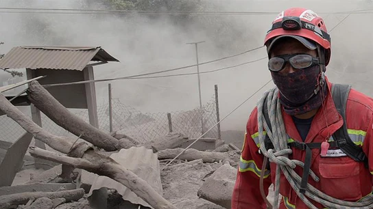 Trabajos de rescate tras la erupción del volcán de Fuego, en Guatemala Trabajos de rescate tras la erupción del volcán de Fuego, en Guatemala