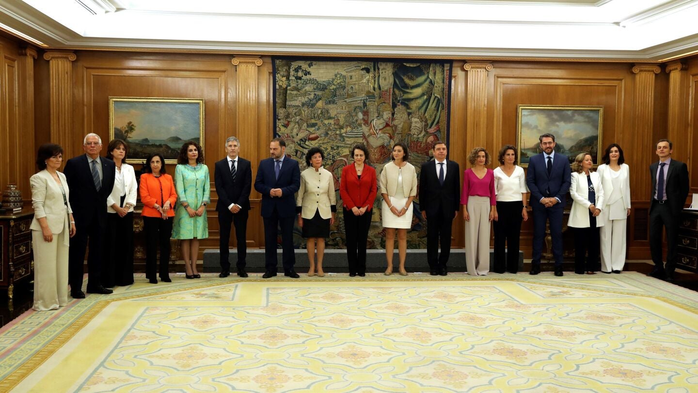 Imagen del equipo de ministros de Pedro S&aacute;nchez