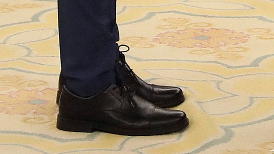 Detalle de los zapatos de Màxim Huerta, ministro de Cultura y Deportes Detalle de los zapatos de Màxim Huerta, ministro de Cultura y Deportes