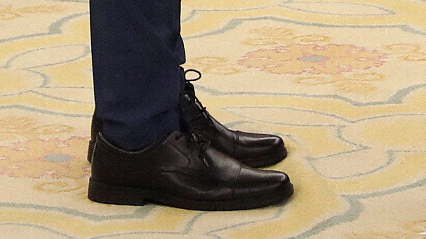 Detalle de los zapatos de Màxim Huerta, ministro de Cultura y Deportes Detalle de los zapatos de Màxim Huerta, ministro de Cultura y Deportes