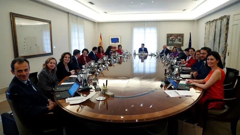 La primera reunión del Consejo de Ministros del Gobierno de Sánchez