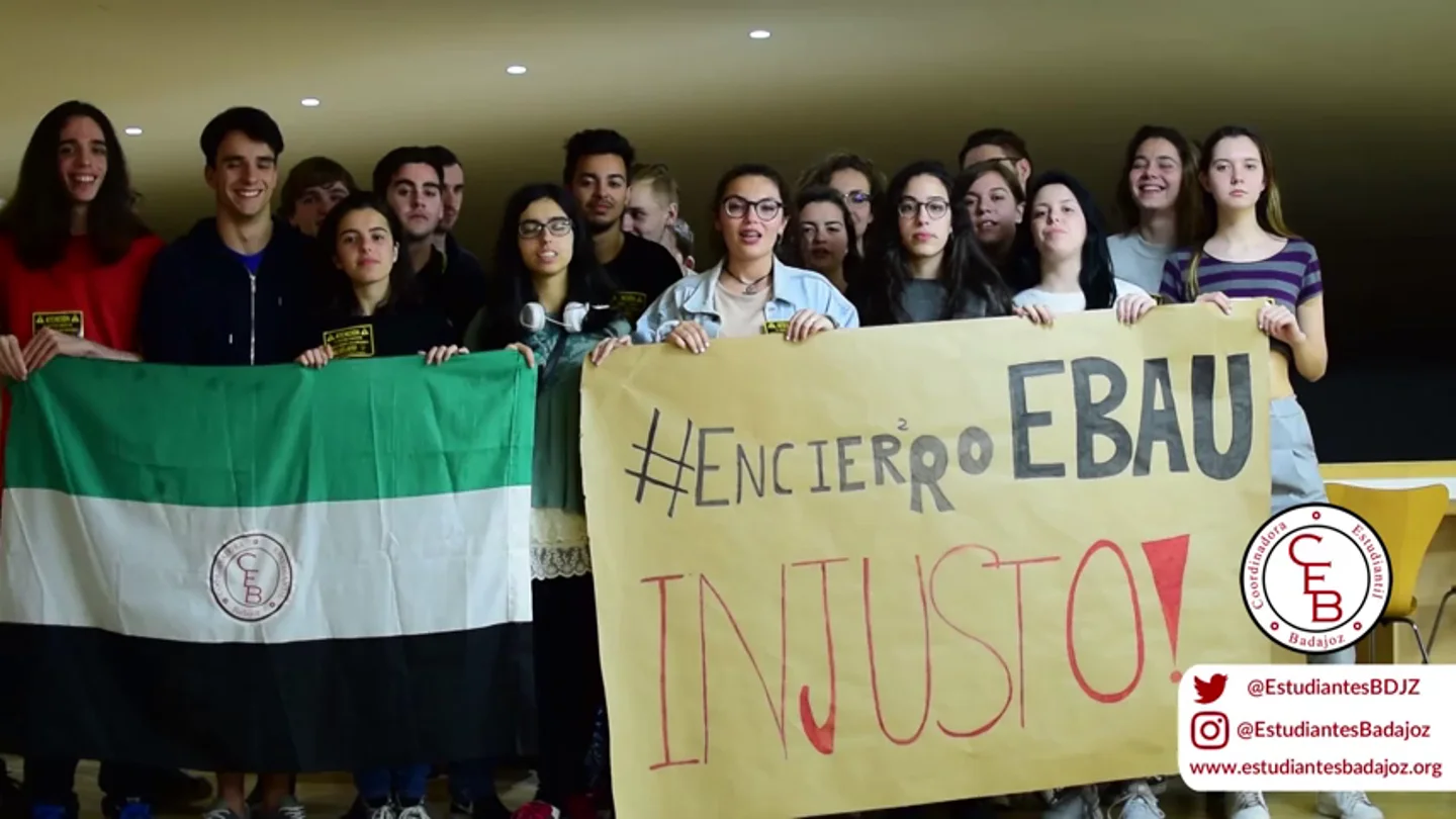 Los estudiantes de Extremadura tendrán que repetir la selectividad: se ha detectado una posible filtración de los exámenes Los estudiantes de Extremadura tendrán que repetir la selectividad: se ha detectado una posible filtración de los exámenes