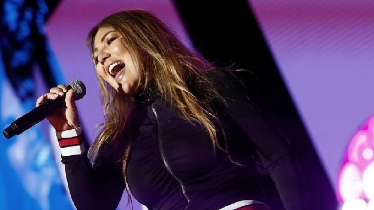 Amaia Montero durante su concierto en Pi&eacute;lagos, Cantabria