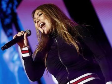Amaia Montero durante su concierto en Piélagos, Cantabria Amaia Montero durante su concierto en Piélagos, Cantabria