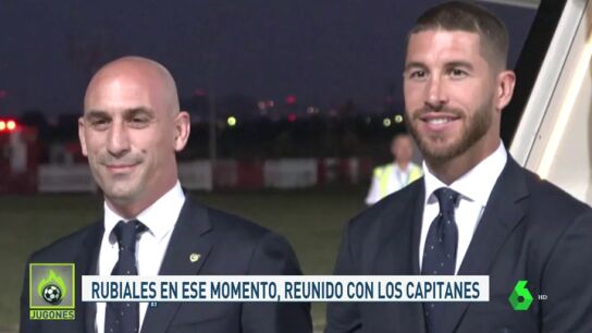 Piqu&eacute; tuvo que separar a Sergio Ramos y Rubiales