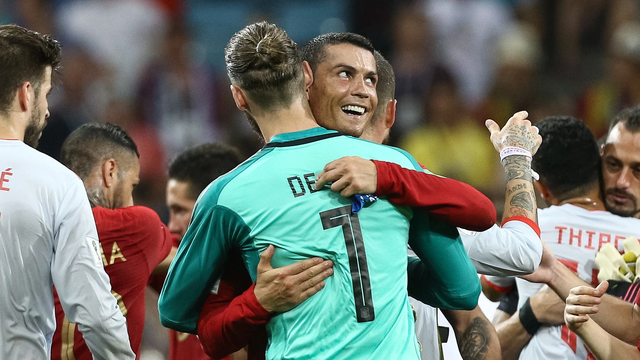 Cristiano y De Gea se saludan tras el partido