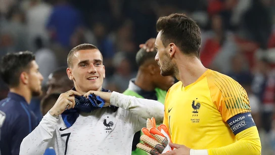 Griezmann y Lloris hablan tras un partido de Francia Griezmann y Lloris hablan tras un partido de Francia